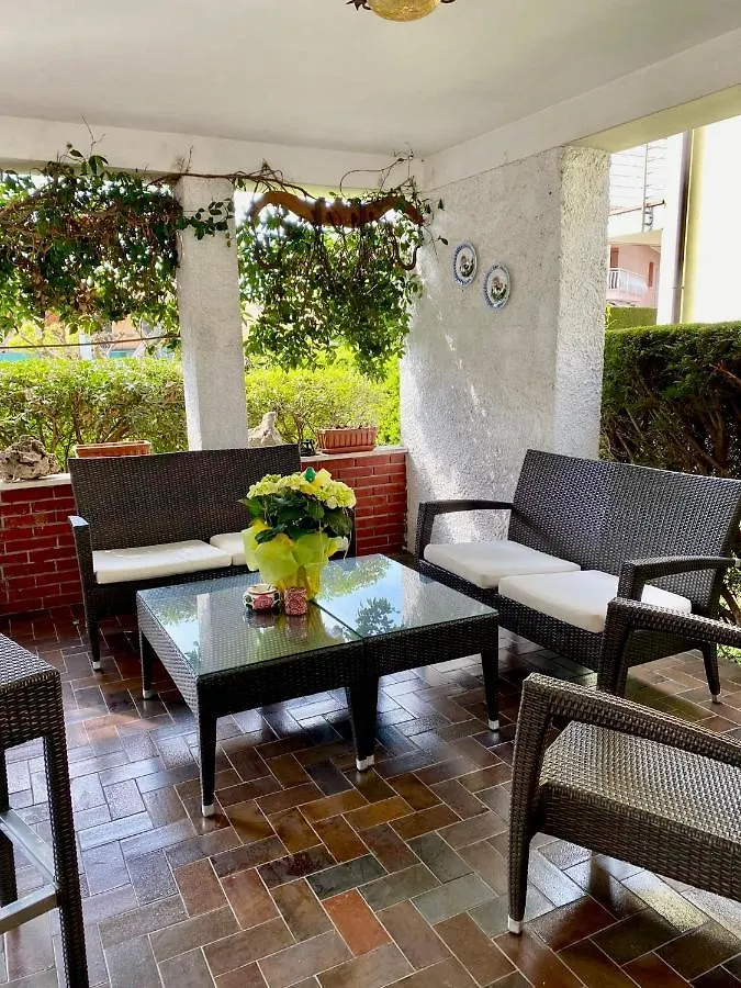 Residenza Palmira Bardolino Apartment Calmasino 0*,  Italy